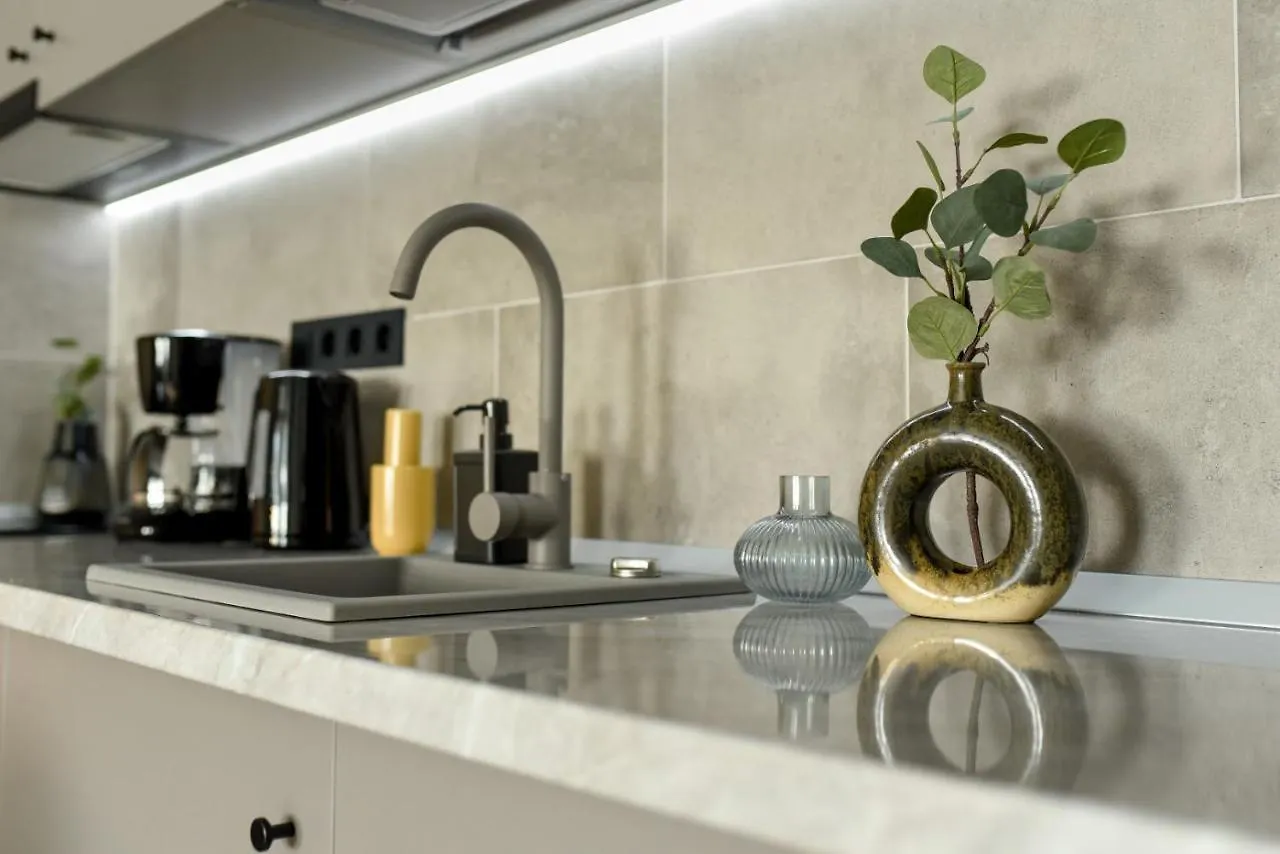Luxury Apartment Near Radisson Hotel - Wall Projector & Modern Design Bucharest