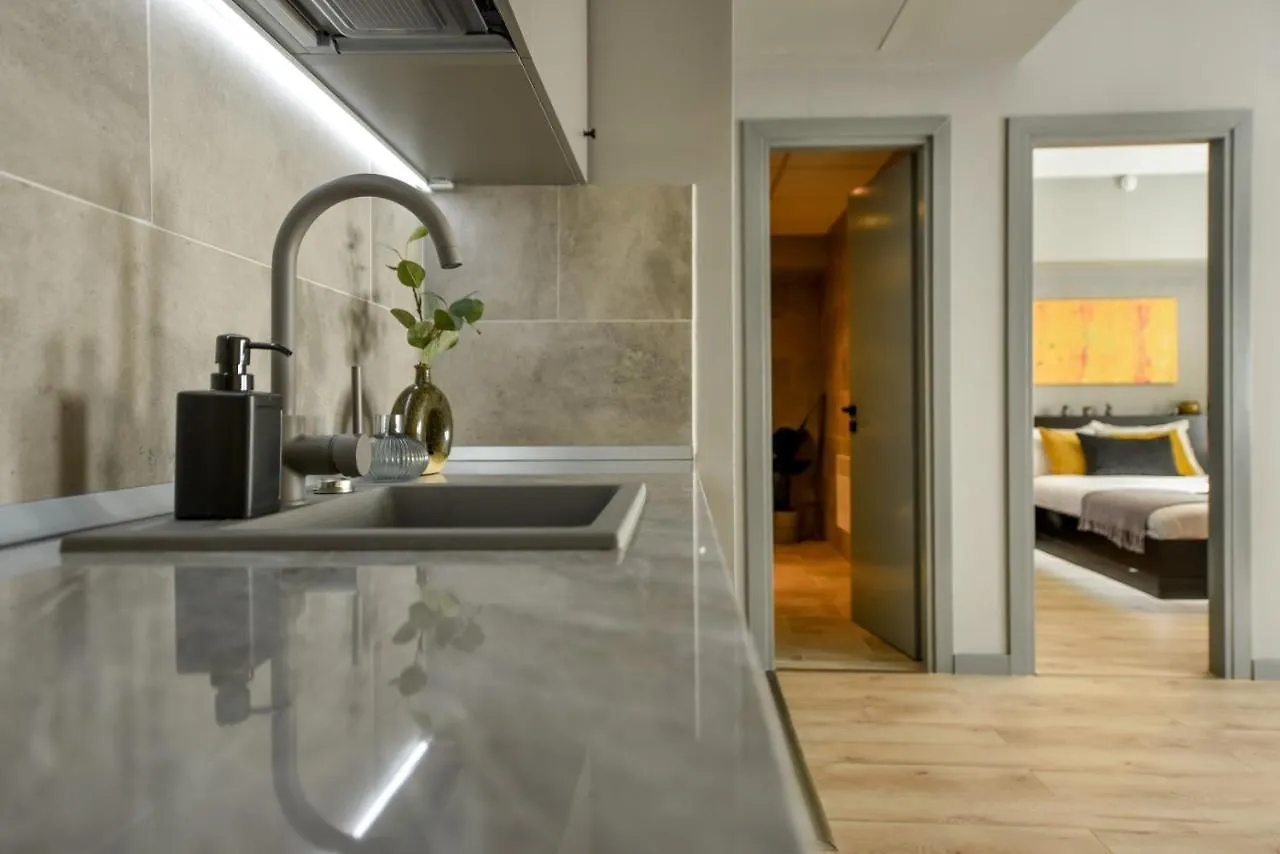 Luxury Apartment Near Radisson Hotel - Wall Projector & Modern Design Bucharest