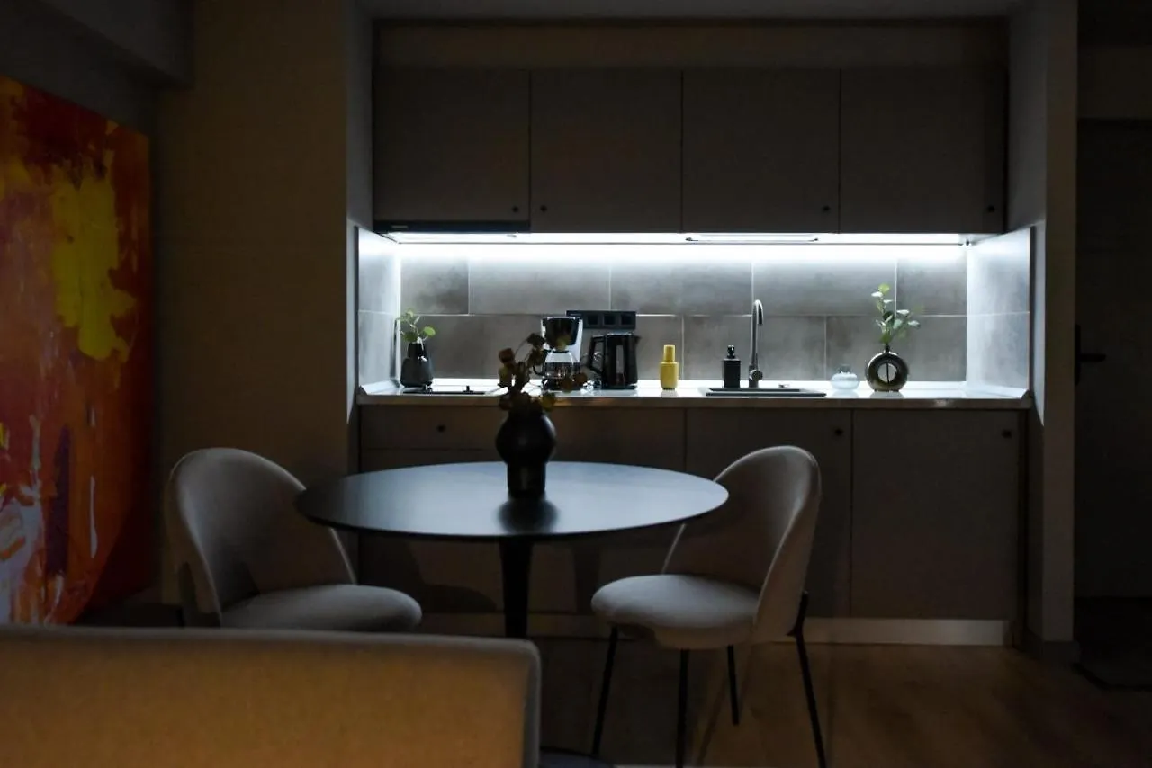 Luxury Apartment Near Radisson Hotel - Wall Projector & Modern Design Bucharest Romania